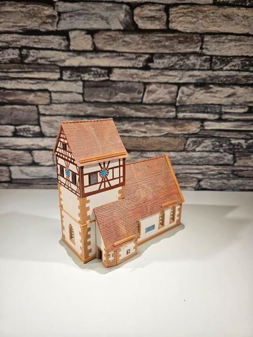 Vakwerkkerk kerkgebouw N spoor trein 1:160, Hobby en Vrije tijd, Modeltreinen | N-Spoor, Gebruikt, Brug, Tunnel of Gebouw, Gelijkstroom of Wisselstroom