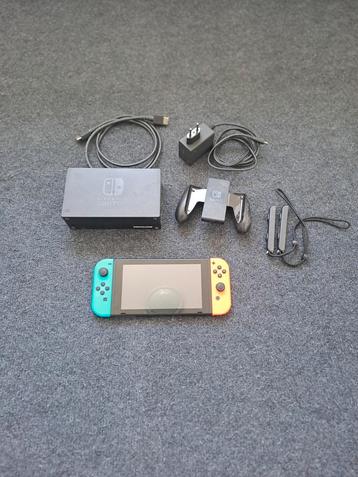 Nintendo switch v2 compleet  beschikbaar voor biedingen