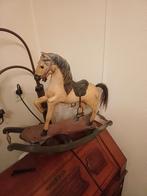 Antiek schommelpaard handgemaakte en beschilderd  en uitgest, Ophalen of Verzenden