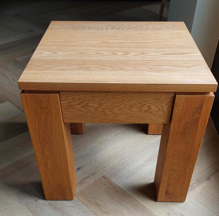 Salontafels, bijzettafels, 50x50 massief eikenhout met lades, Huis en Inrichting, Tafels | Bijzettafels, Zo goed als nieuw, 45 tot 60 cm