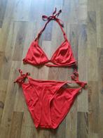 Rode bikini, Kleding | Dames, Badmode en Zwemkleding, H&M, Ophalen of Verzenden, Zo goed als nieuw, Bikini