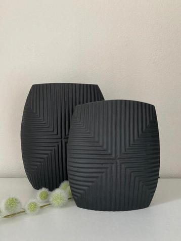 Light & Living vaas Matancita blok mat zwart M of L NIEUW beschikbaar voor biedingen