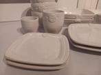 Lifestyle modern servies, Huis en Inrichting, Keuken | Servies, Ophalen of Verzenden, Zo goed als nieuw, Overige stijlen, Kop(pen) en/of Schotel(s)