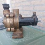 bronzen waterpomp, Ophalen