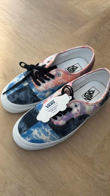 Vans nieuw limited edition maat 42 beschikbaar voor biedingen