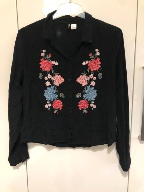 Blouse met geborduurde bloemen -H&M - M / L, Kleding | Dames, Blouses en Tunieken, Zo goed als nieuw, Maat 38/40 (M), Overige kleuren