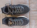 Zwarte kinder sneakers maat 28, Gebruikt, Ophalen of Verzenden, Onbekend, Jongen of Meisje
