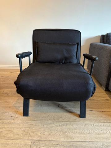 2x Convertible Armchairs – Sofa Bed / Lounge Chair  beschikbaar voor biedingen
