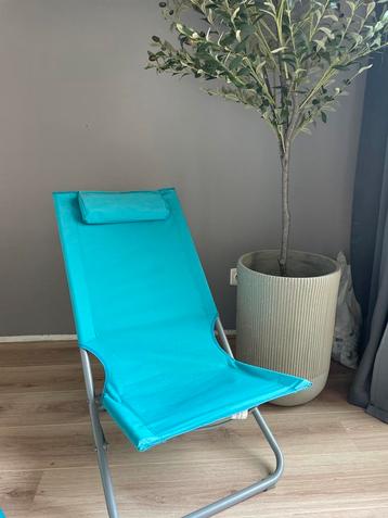 Inklapbare stoelen beschikbaar voor biedingen