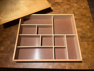 Opbergdozen hout beschikbaar voor biedingen