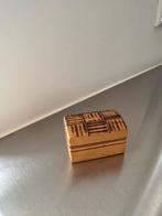 Leuk houten doosje voor bv kleine oorbellen, Ophalen, Zo goed als nieuw