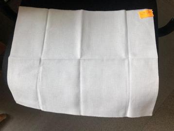 borduurstof aida 33 x 43 cm wit beschikbaar voor biedingen