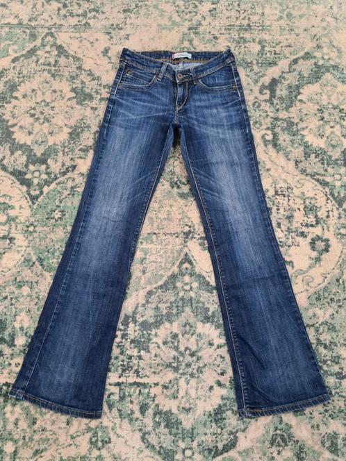 572 Levi's demi bootcut W27 L32 WMN Tulsi2732, Kleding | Dames, Spijkerbroeken en Jeans, Zo goed als nieuw, W27 (confectie 34) of kleiner