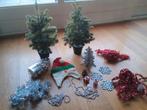 2 leuke kunst kerstboompjes met versiering, Ophalen