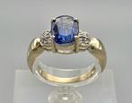 Gouden Vintage ring edelsteen saffier en diamant. 2025/613