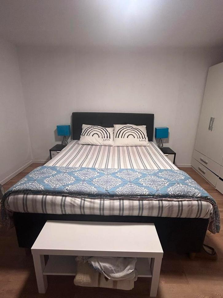 Ikea Idanas Bed met Dunlopillo Matras + Tafeltjes, Huis en Inrichting, Slaapkamer | Bedden, Zo goed als nieuw, Tweepersoons, 160 cm