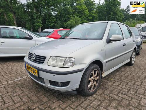 Volkswagen Polo 1.4-16V Trendline 5-deurs *apk:06-2026*, Auto's, Volkswagen, Bedrijf, Te koop, Polo, Airbags, Sportstoelen, Startonderbreker