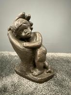 Bronzen beeldje van een kind, Antiek en Kunst, Ophalen of Verzenden