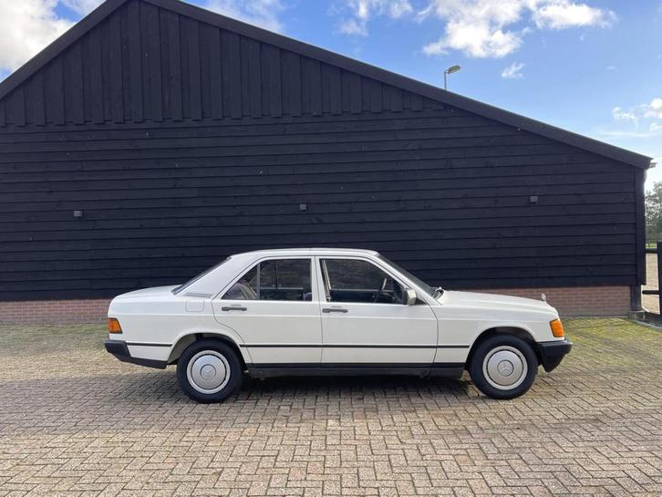 Mercedes-Benz 190-serie 2.0 E Automaat , Schuifdak , 93 dkm, Auto's, Oldtimers, Bedrijf, Te koop, Open dak, Mercedes-Benz, Benzine