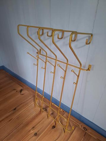 Mooie goudkleurige wandkapstok. Hoogte 97cm.  beschikbaar voor biedingen