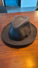 Akubra hoed, Ophalen, Gedragen