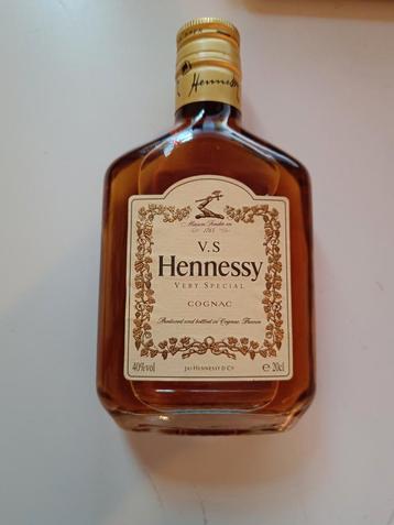 Vintage Hennessy veldfles (1980-1990) beschikbaar voor biedingen
