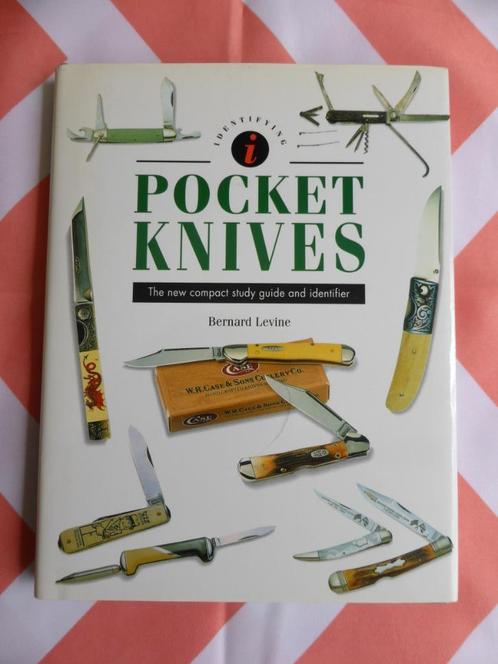 Boek over messen (M3), Boeken, Hobby en Vrije tijd, Zo goed als nieuw, Overige onderwerpen, Verzenden