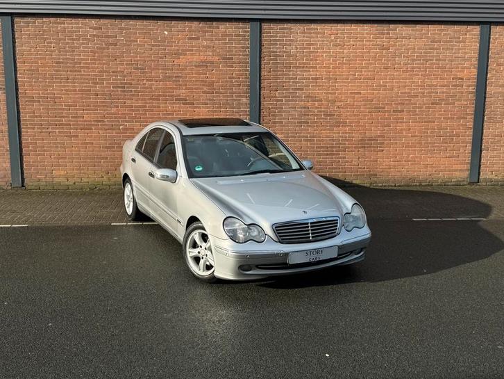 Mercedes-Benz C-klasse C180 Classic AUT | PANO | Trekhaak, Auto's, Mercedes-Benz, Bedrijf, C-Klasse, ABS, Airbags, Airconditioning