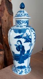 Vaas van Chinees porselein, beschadigd, Antiek en Kunst, Antiek | Vazen, Ophalen of Verzenden