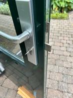 Hardhouten achterdeur met kozijn en driepuntssluiting, Gebruikt, 80 tot 100 cm, Ophalen of Verzenden, Buitendeur