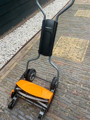 Fiskars staysharp Max grasmaaier  beschikbaar voor biedingen
