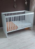 Wit ledikantje 120/60 inclusief matras dekentjes lakentjes, Kinderen en Baby's, Babywiegjes en Ledikanten, Ophalen, Zo goed als nieuw
