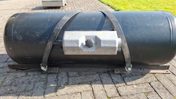 Lpg tank met frame.  beschikbaar voor biedingen