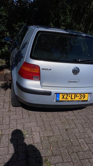 Volkswagen Golf 1.6 74KW 1999 Grijs beschikbaar voor biedingen