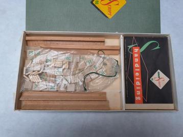 2x scrabble spellen jaren 50 beschikbaar voor biedingen