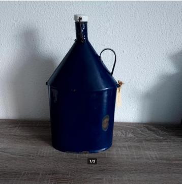 Emaille waterfles groot kobalt blauw beschikbaar voor biedingen