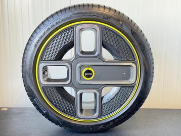 205 45 17 Pirelli P Zero 205/45/17 ZOMER Demo! beschikbaar voor biedingen