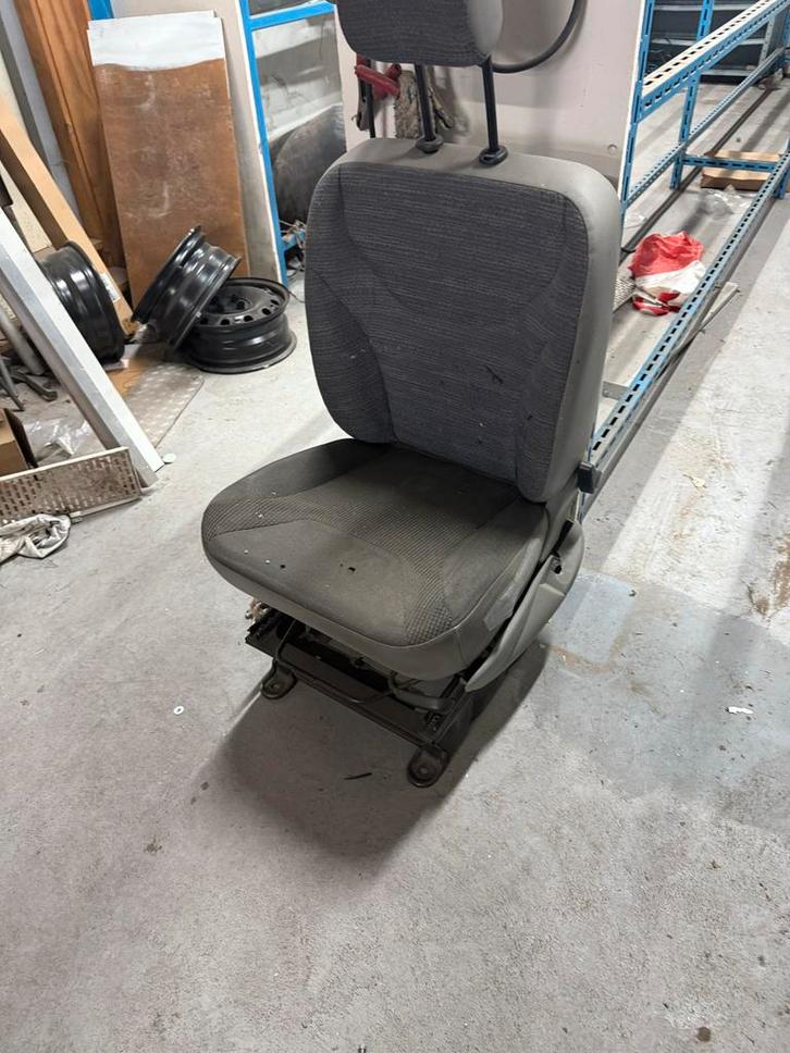 Stoel Opel Vivaro / Renault - Bijrijdersstoel, Auto-onderdelen, Interieur en Bekleding, Opel, Gebruikt, Ophalen of Verzenden