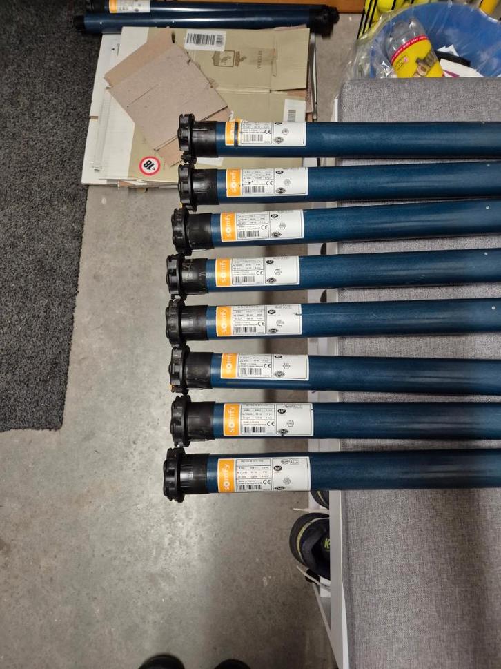 8x Somfy Buismotor + 2x RTS afstandsbediening, Doe-het-zelf en Verbouw, Rolluiken, Gebruikt, Minder dan 100 cm, Minder dan 100 cm