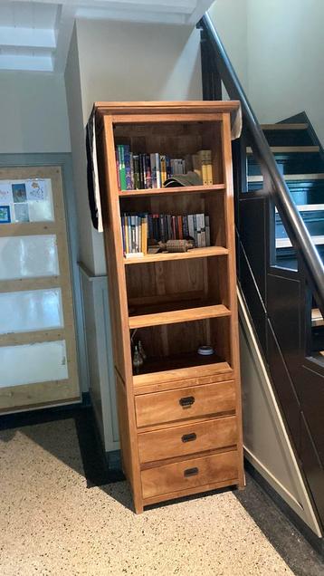Boekenkast teak beschikbaar voor biedingen