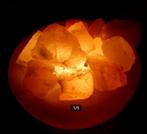 rozenkwartz schaal met kwartz blokken en lap op houten voet, Ophalen of Verzenden, Gebruikt, Rond, Hout