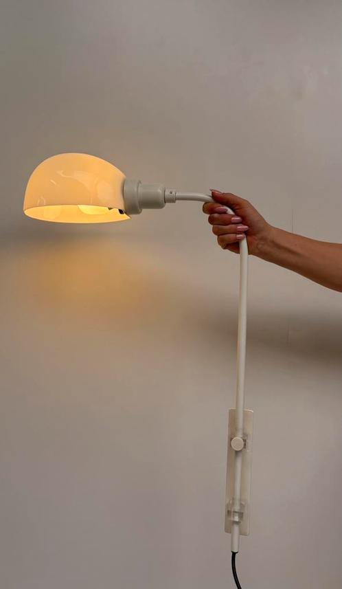Vintage witte design wandlamp metaal glazen melkglas kap, Huis en Inrichting, Lampen | Wandlampen, Zo goed als nieuw, Glas, Kunststof
