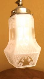 Antiek tafellampje van koper en een glazen Jugendstil kap, Gebruikt, Vintage, Ophalen of Verzenden, Jugendstil antiek