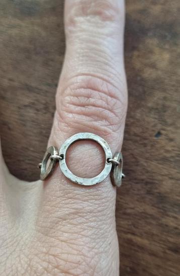 Zilveren Ring uit Bali beschikbaar voor biedingen