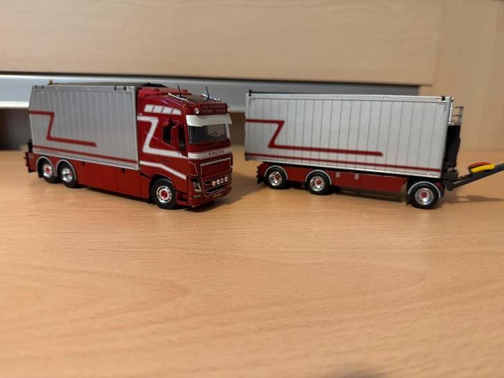 Volvo en Scania G en J van Leeuwen, Hobby en Vrije tijd, Modelauto's | 1:50, Zo goed als nieuw, Bus of Vrachtwagen, Tekno, Ophalen of Verzenden
