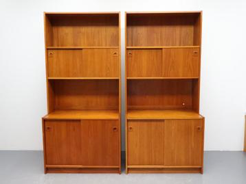 Deense boekenkasten teak vintage 2 delig beschikbaar voor biedingen
