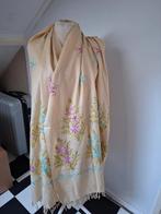 Beige Sjaal met Bloemen Borduurwerk, Kleding | Dames, Mutsen, Sjaals en Handschoenen, Maat 46/48 (XL) of groter, Nieuw, Ophalen of Verzenden