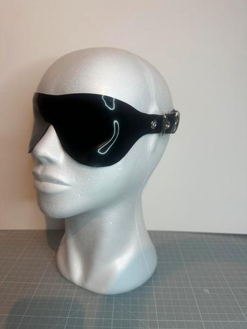 Latex blinddoek zwart - Nieuw beschikbaar voor biedingen
