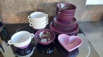 Servies set beschikbaar voor biedingen
