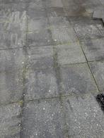 Gratis grijze tegels 50x50 en kleine stenen, Tuin en Terras, Tegels en Klinkers, Ophalen, Gebruikt, Minder dan 5 m², Beton
